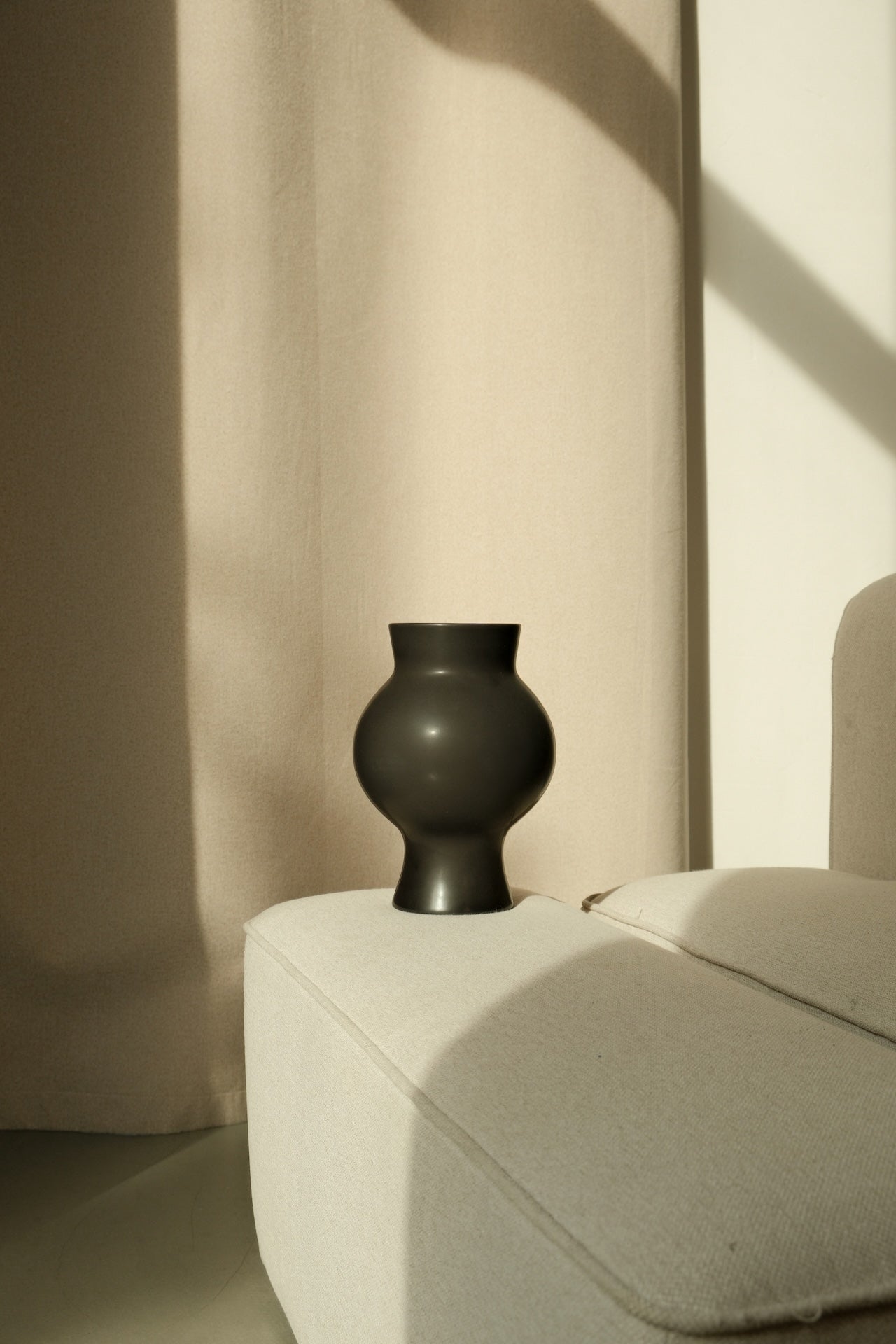 Ваза «Harmonia» в Чорному