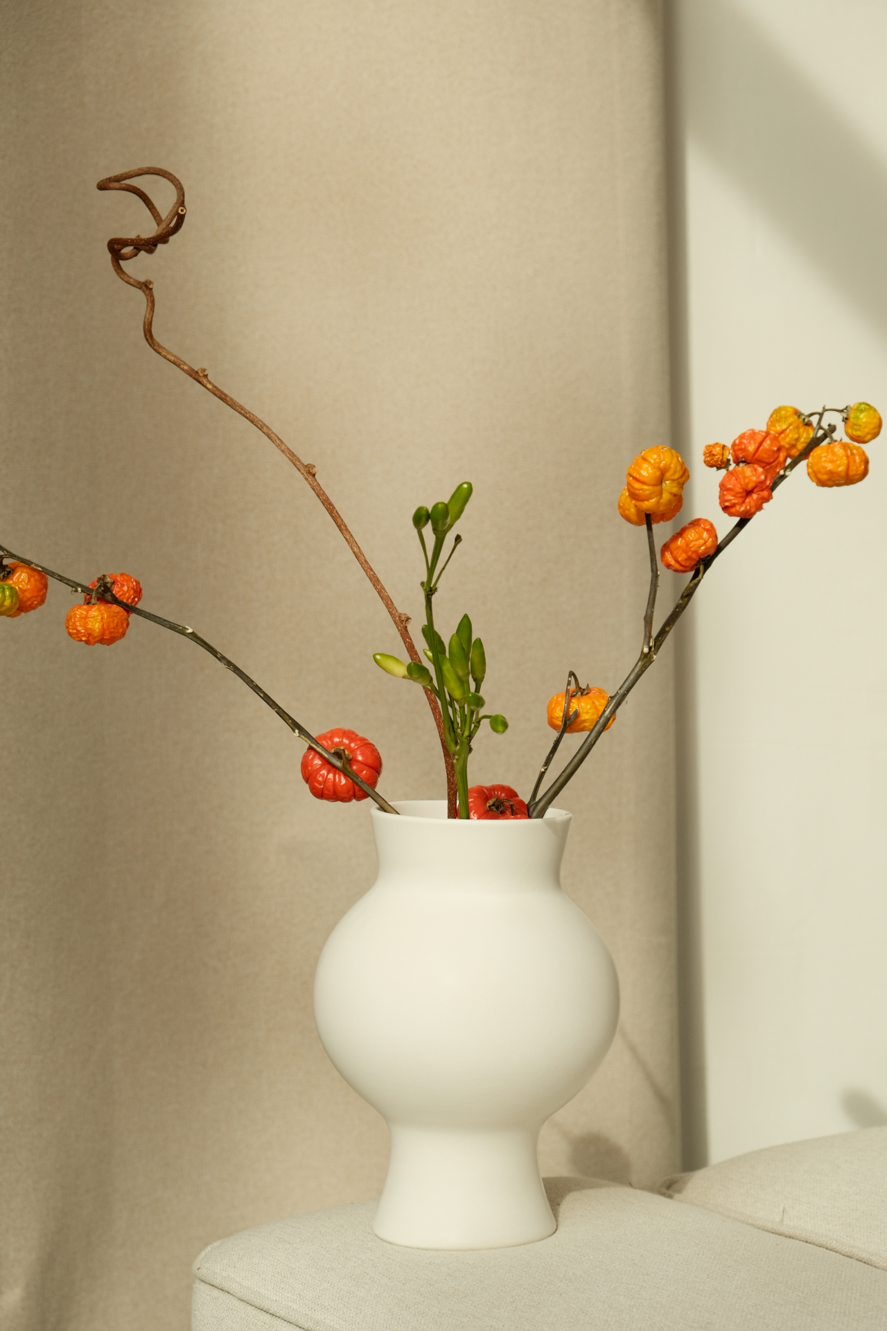 Ваза «Harmonia» в Білому